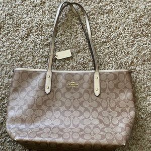 Coach Tote